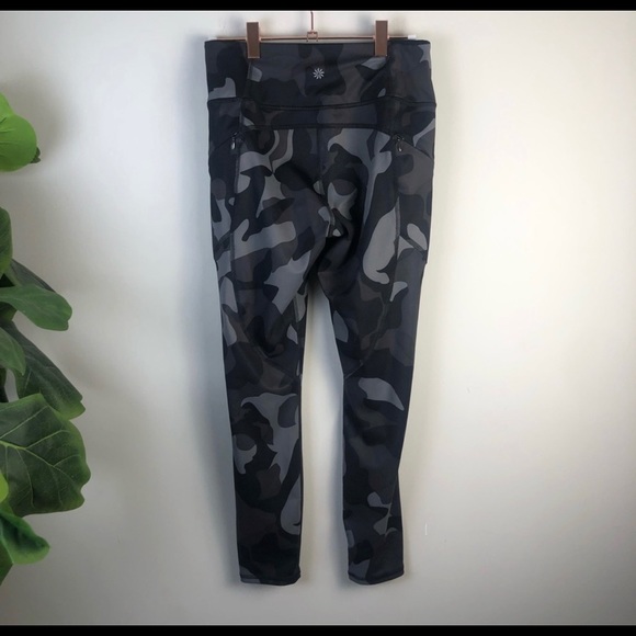 ATHLETA Camo Contender 7/8 Tight Leggings Gray Camouflage - Picture 4 of 7